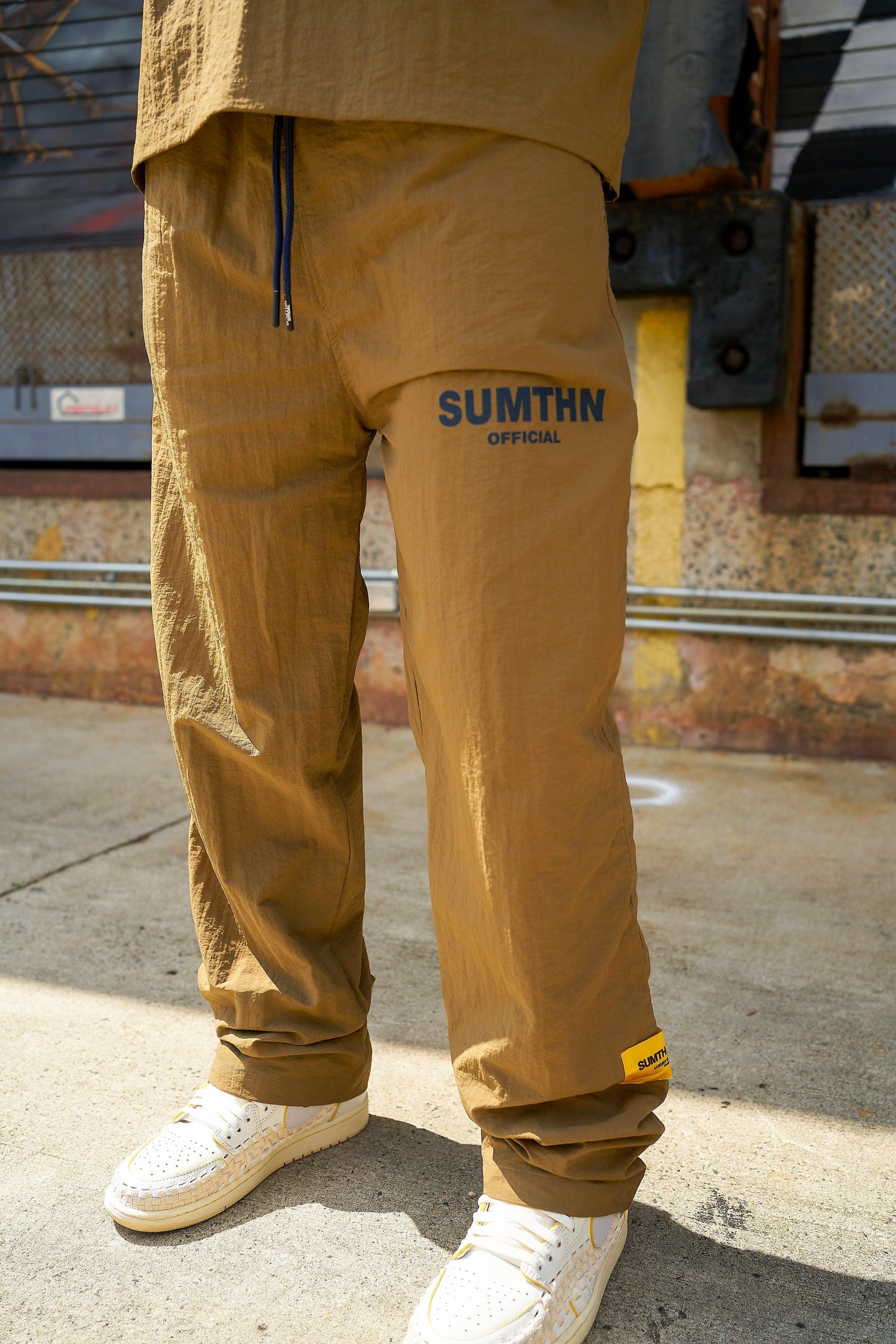 S.T.T Windbreaker Pants - Brown