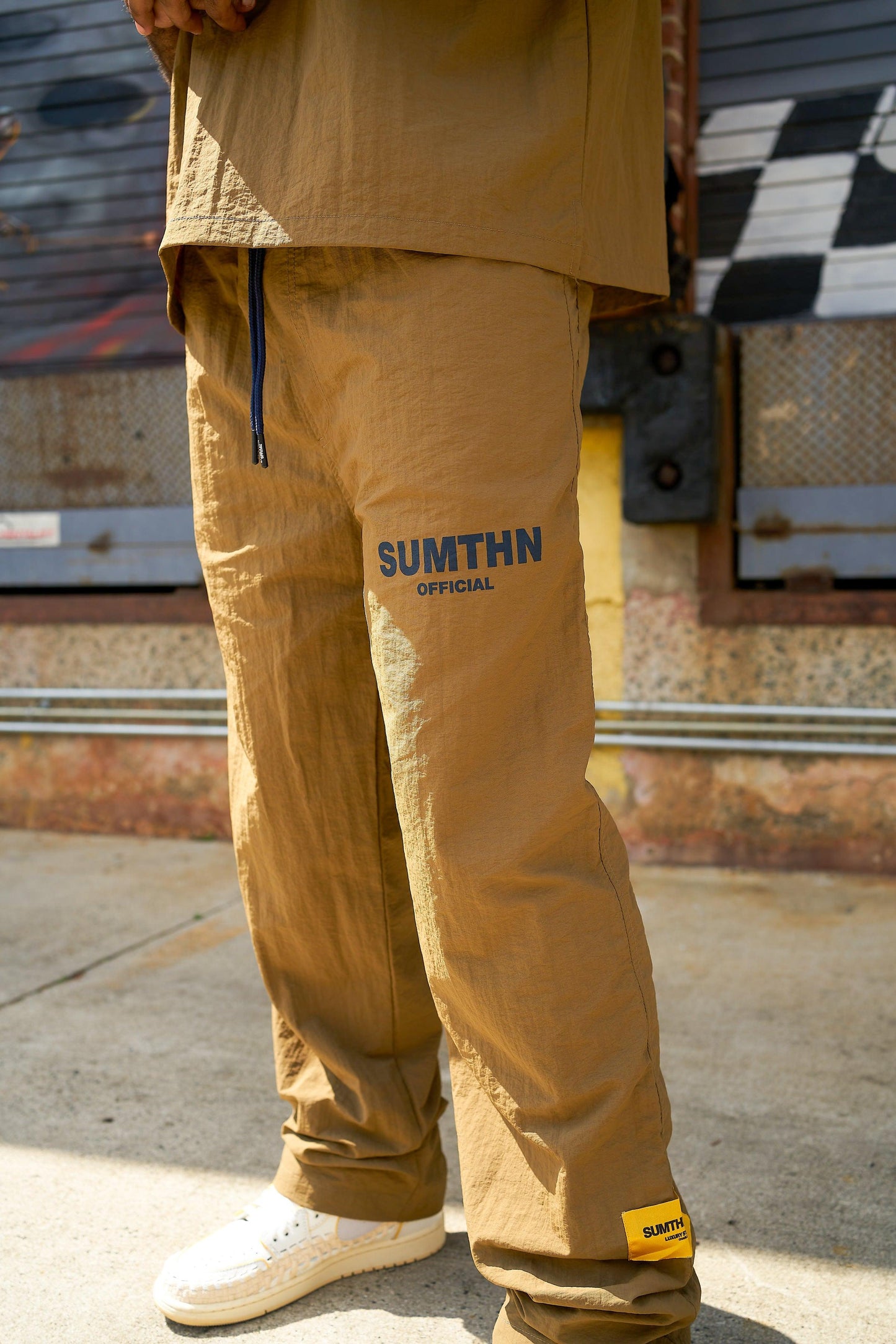 S.T.T Windbreaker Pants - Brown